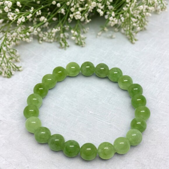 Green Peridot Gemstone Beaded Bracelet - 8mm Stretchy Crystal Jewelry - Picture 4 of 11